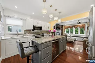 52 Barbara Dr, Pompton Lakes, NJ 07442 - Photo 10
