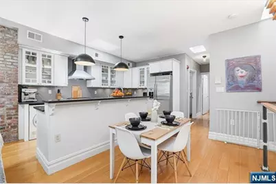 247 2nd Street 3 #3, Jersey City, NJ 07302 - Photo 6