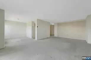 2000 Linwood Ave 15 H, Fort Lee, NJ 07024 - Photo 20
