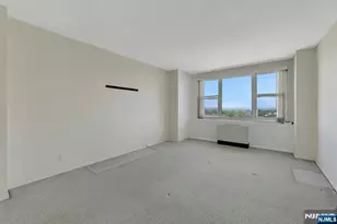 2000 Linwood Ave 15 H, Fort Lee, NJ 07024 - Photo 32