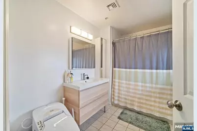 9 Legend Hills Drive, Edgewater, NJ 07020 - Photo 18