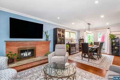 19 Plymouth Place, Roseland, NJ 07068 - Photo 4
