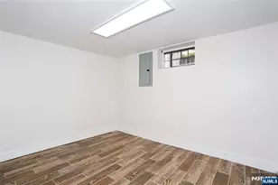20 Dojean Ct, Bergenfield, NJ 07621 - Photo 38