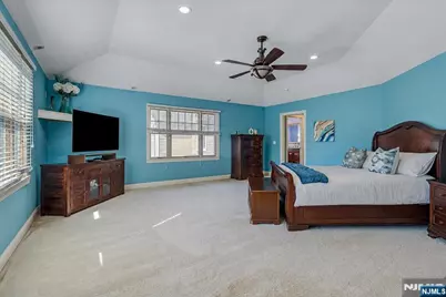 254 Hoppers Lane, Paramus, NJ 07652 - Photo 20