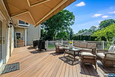 254 Hoppers Lane, Paramus, NJ 07652 - Photo 30