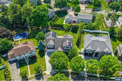 254 Hoppers Lane, Paramus, NJ 07652 - Photo 36