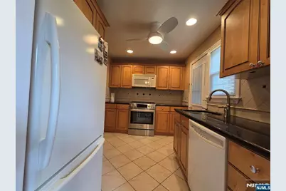 18A Elmwood Court 18A #18A, Elmwood Park, NJ 07407 - Photo 12