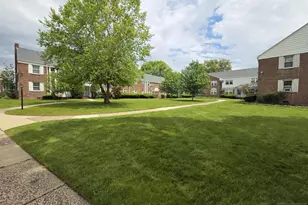 18A Elmwood Ct 18A, Elmwood Park, NJ 07407 - Photo 2