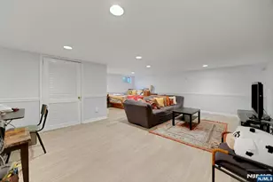 22 Hampton Ct 422, Washington Township, NJ 07676 - Photo 22