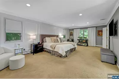 364 Canterbury Lane, Wyckoff Township, NJ 07481 - Photo 32
