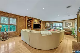 364 Canterbury Ln, Wyckoff Township, NJ 07481 - Photo 24