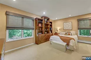 364 Canterbury Ln, Wyckoff Township, NJ 07481 - Photo 36