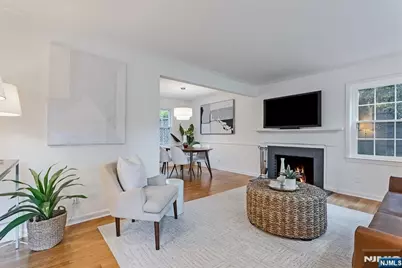 687 Grove Street, Montclair, NJ 07043 - Photo 2
