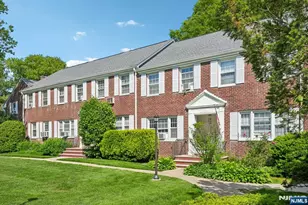 261 Elmwood A, Maplewood, NJ 07040 - Photo 2