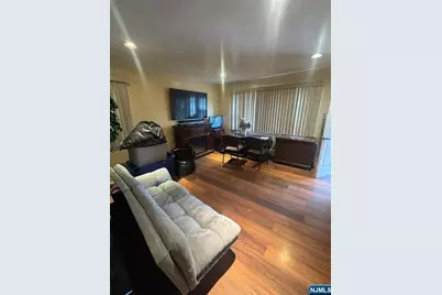 22 Evelyn Court, Maplewood, NJ 07040 - Photo 2