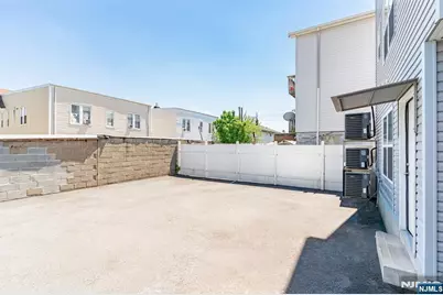 299 N 13th Street, Newark, NJ 07107 - Photo 22