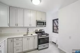 3060 Edwin Ave 4C, Fort Lee, NJ 07024 - Photo 18