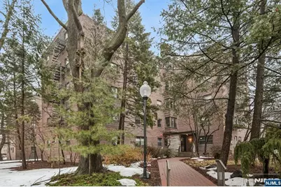 3060 Edwin Avenue 4C #4C, Fort Lee, NJ 07024 - Photo 6