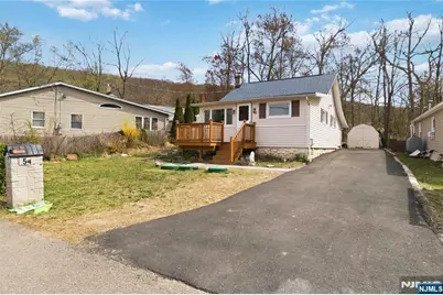 54 Wildwood Road, Jefferson Township, NJ 07438 - Photo 2