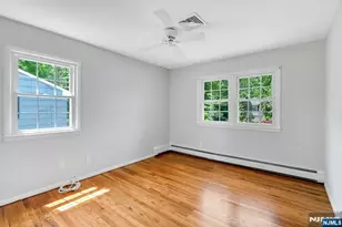 98 Vassar Dr, Paramus, NJ 07652 - Photo 14