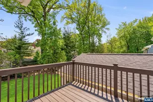 98 Vassar Dr, Paramus, NJ 07652 - Photo 12