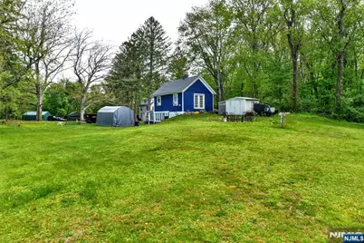 42 Kanouse Road, West Milford, NJ 07435 - Photo 4
