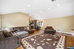 17 Kiowa Terrace, Oakland, NJ 07436 - Photo 14