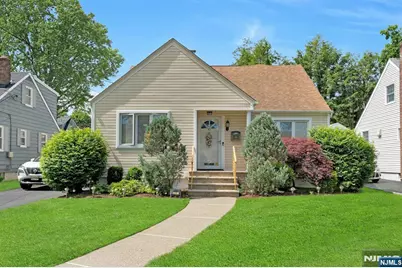 45 W Oldis Street, Rochelle Park Township, NJ 07662 - Photo 2