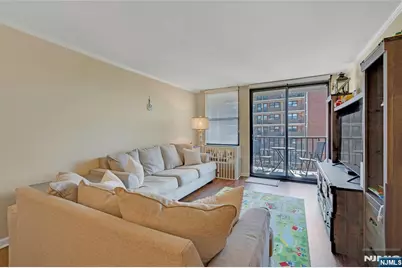 200 Division Street 6G #6G, Cliffside Park, NJ 07010 - Photo 4