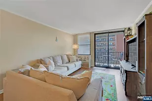 200 Division Street 6G, Cliffside Park, NJ 07010 - Photo 4