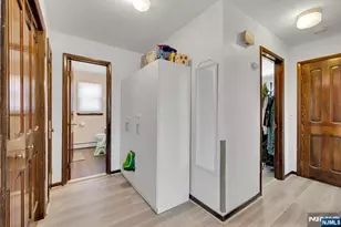 31 Marginal Rd, Rutherford, NJ 07070 - Photo 14