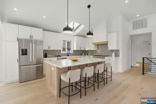 27 Shore Rd, Edgewater, NJ 07020 - Photo 6