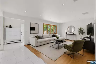 1042 Harvard Place, Fort Lee, NJ 07024 - Photo 6
