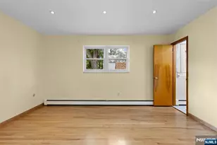 1042 Harvard Pl, Fort Lee, NJ 07024 - Photo 22
