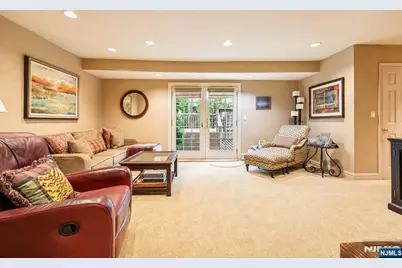 400 Faletti Circle, River Vale Township, NJ 07675 - Photo 8
