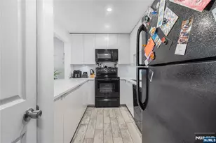 7430 Kennedy Blvd 304, North Bergen, NJ 07047 - Photo 4
