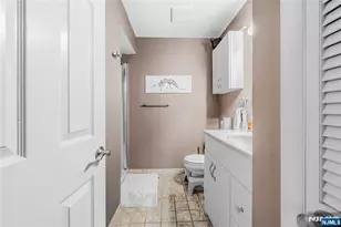 7430 Kennedy Blvd 304, North Bergen, NJ 07047 - Photo 16