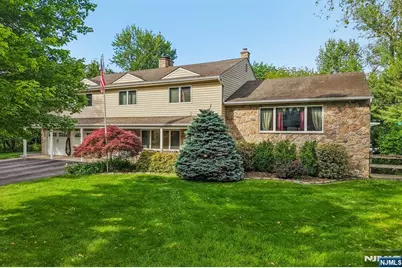 123 Midwood Road, Paramus, NJ 07652 - Photo 2