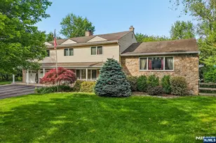 123 Midwood Rd, Paramus, NJ 07652 - Photo 2