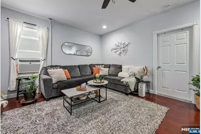 50 Chestnut Street, Belleville, NJ 07109 - Photo 4