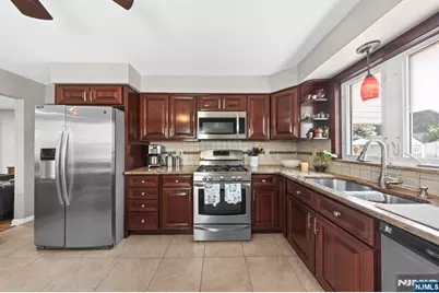 23 Homcy Place, Clifton, NJ 07011 - Photo 8