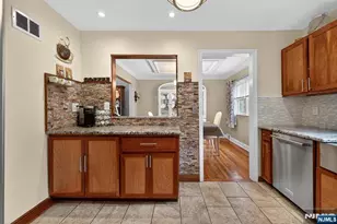 7 Spier Dr, Livingston, NJ 07039 - Photo 6