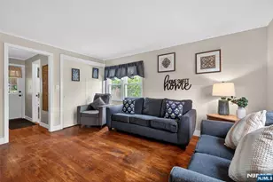 7 Spier Dr, Livingston, NJ 07039 - Photo 14