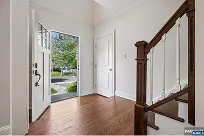 11 Mount Vernon Road, Montclair, NJ 07043 - Photo 2