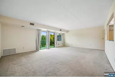 521 Piermont Avenue 428 #428, River Vale Township, NJ 07675 - Photo 6