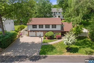 22 Kendrick Street, Paramus, NJ 07652 - Photo 34