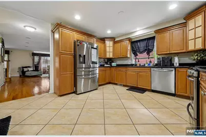 268 Bell Avenue, Lodi, NJ 07644 - Photo 10