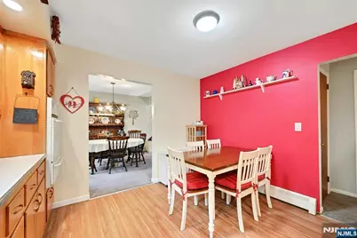347 Chestnut Avenue, South Hackensack Township, NJ 07606 - Photo 8