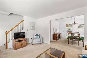5 Oakwood Terrace, Bloomingdale, NJ 07403 - Photo 6