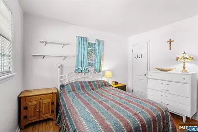 5 Oakwood Terrace, Bloomingdale, NJ 07403 - Photo 18